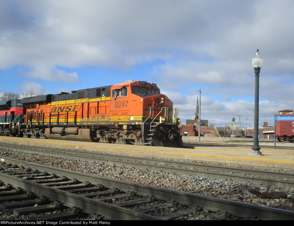 BNSF 8247